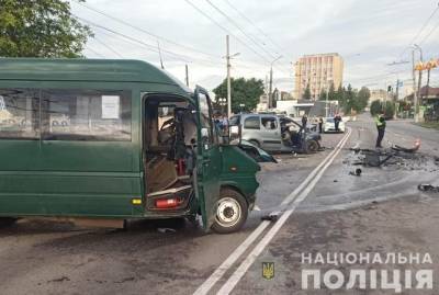 В Виннице иномарка врезалась в маршрутку, погиб водитель - kp.ua - Винница