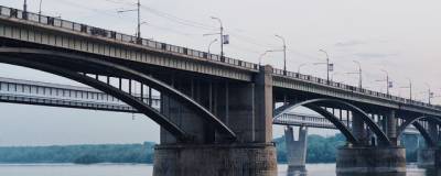 Госэкспертиза не одобрила проект ремонта Октябрьского моста в Новосибирске - runews24.ru - Новосибирск - Анатолий Локоть