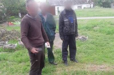 Под Киевом неадекват расстрелял соседей из-за лая собак, фото: "мужчина убежал, но..." - politeka.net - Киев - Киевская обл.