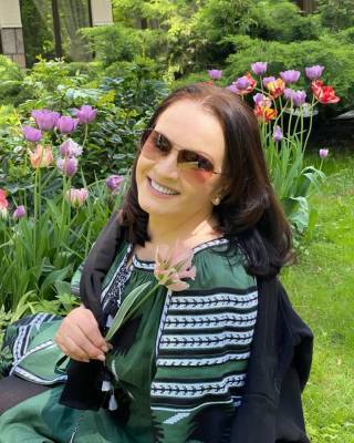 Алла Пугачева - София Ротару - Дерматовенеролог Валентина Жук рассказала, как Пугачева и Ротару пытаются сохранить молодость - actualnews.org