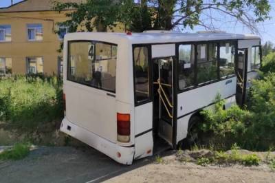 Число пострадавших в ДТП с автобусом на Урале составило 15 человек - aif.ru - Свердловская обл. - Лесной