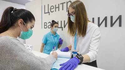 Владимир Путин - Михаил Мурашко - Александр Горелов - В Роспотребнадзоре оценили сроки достижения коллективного иммунитета к COVID-19 - iz.ru