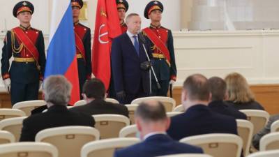 Александр Беглов - В Смольном петербуржцам вручили государственные награды РФ - piter.tv - Санкт-Петербург
