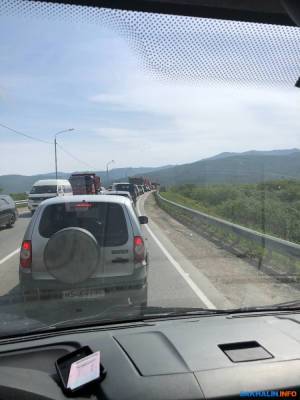 Южно-Сахалинск встал в пробку на севере - sakhalin.info - Южно-Сахалинск