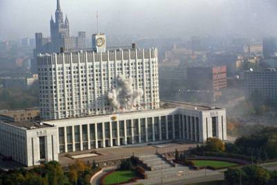 Стало известно о барже трупов после столкновений у Белого дома в 1993 году - lenta.ru - Москва