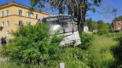 Число жертв ДТП с автобусом в Свердловской области возросло до семи - iz.ru - Свердловская обл.