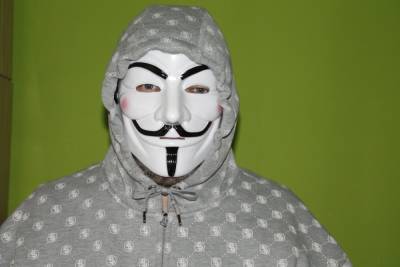 Маска Анонимуса становится популярным трендом в Донецке - mk.ru - Англия - ДНР - Донецк