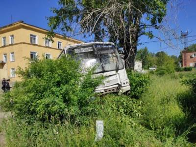 Задержаны механик и директор автопредприятия, чей автобус попал в ДТП с жертвами в Лесном - interfax-russia.ru - Свердловская обл.