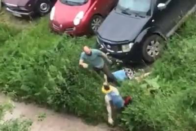 В Твери возле жилого дома дрались шесть человек - tver.mk.ru - Тверь - Тверская обл.