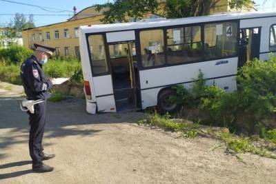 После ДТП с автобусом на Урале задержаны еще два человека - mk.ru - Свердловская обл.
