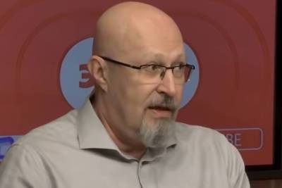 Валерий Соловей - Политолог Валерий Соловей не исключил отключения соцсетей перед выборами - mk.ru - Москва