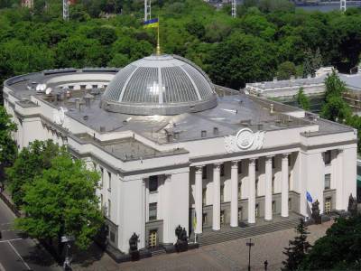 "Слуга народа" и "Евросолидарность" лидируют в рейтинге партий в Украине, их поддержка примерно одинаковая – опрос КМИС - gordonua.com