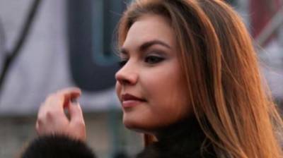 Василий Уткин - Алина Кабаева - Кабаева навестила известного комментатора в больнице и пропала - penzainform.ru