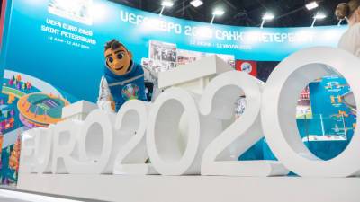 В дни Евро-2020 в Петербурге заработали центры поддержки туристов и болельщиков - mir24.tv - Санкт-Петербург