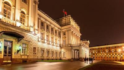 Денис Четырбок - Мариинский дворец откроет двери для непарламентских партий - dp.ru - Санкт-Петербург