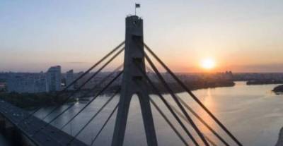 В Киеве на одном из мостов на Троещину ограничат движение - lenta.ua - Киев