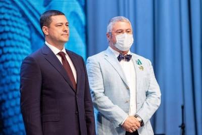Михаил Ведерников - Худрук Псковского театра Дмитрий Месхиев получил Орден Дружбы - mk-pskov.ru - Псковская обл. - Псков