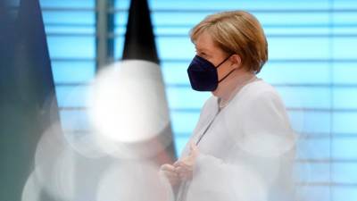Ангела Меркель - Эммануэль Макрон - В последний раз в качестве канцлера: прощальная встреча Меркель с видом на море - germania.one - Англия - Берлин