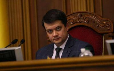 Дмитрий Разумков - Виктор Медведчук - Разумков о санкциях СНБО против Медведчука: когда принимался этот закон, было четко определено, что санкции не применяются к гражданам Украины - СМИ - politeka.net - ДНР - ЛНР