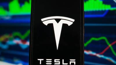 Илон Маск - Tesla представила новый электромобиль за 9,3 млн рублей - iz.ru - Израиль