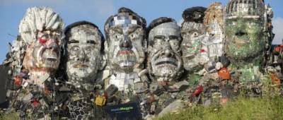 В Великобритании появилась скульптура с лицами лидеров G7 из электронных отходов - w-n.com.ua - Англия - Лондон - Экология