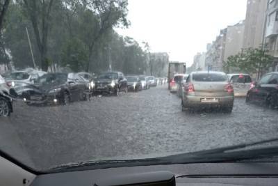 Белгород затопило ливнем - mk.ru - Белгород