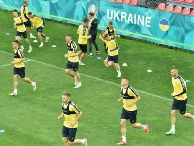 "Укрпошта" выпустила марку, посвященную Евро 2020 - gordonua.com - Австрия - Украина - Румыния - Македония - Голландия - г. Бухарест - Амстердам