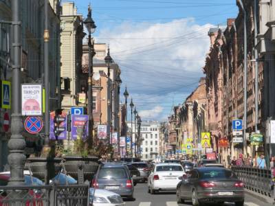 Александр Беглов - С тротуаров на улице Рубинштейна убрали восемь незаконных летних кафе - abnews.ru