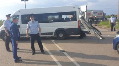 Прокуроры озвучили версию ДТП с 2 погибшими и 7 пострадавшими на воронежской трассе - vestivrn.ru - Воронеж - Луганск