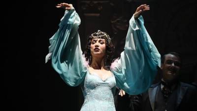 Ольга Бузова - Полина Гагарина - «Образование не так важно»: Полина Гагарина о приглашении Бузовой во МХАТ - 5-tv.ru