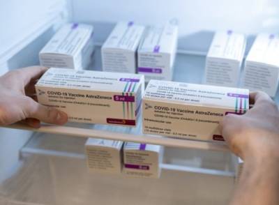 Италия прекращает прививать вакциной AstraZeneca молодых пациентов - unn.com.ua - Киев - Италия