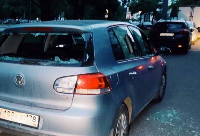В Петербурге владельцу иномарки оставили загадочное послание на капоте - online47.ru - Санкт-Петербург