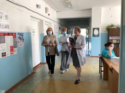 Владимир Уйба - Лариса Карачева - Маммограф в больнице Троицко-Печорска должен быть запущен в работу в самые кратчайшие сроки - Лариса Карачёва - komiinform.ru - респ. Коми - Печорск - район Троицко-Печорский