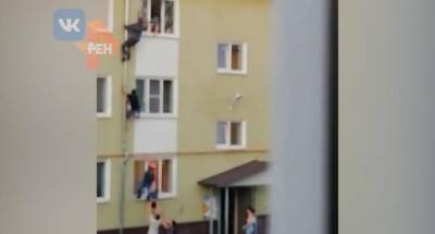 В Костроме трое мужчин спасли детей из горящей квартиры - eadaily.com - Кострома