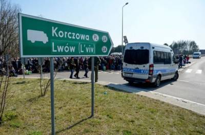 Польша бесплатно вакцинирует от коронавируса украинцев на границе (ВИДЕО) - enovosty.com - Польша