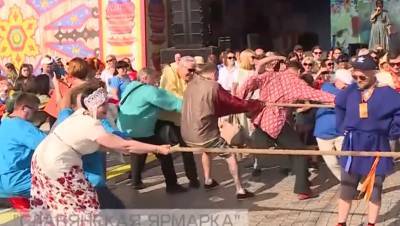 Александр Беглов - На "Славянской ярмарке" в Петербурге установили рекорд по массовому перетягиванию каната - dp.ru - Санкт-Петербург - Русь