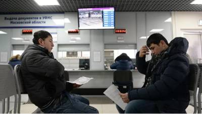 Трудовых мигрантов в России обязали знать права иностранцев - dialog.tj