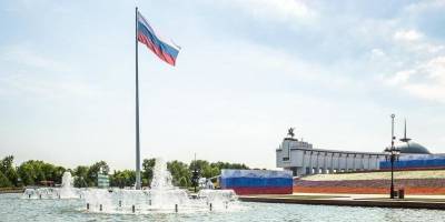 Владимир Путин - В День России над Поклонной горой подняли государственный флаг - ruposters.ru - Владивосток