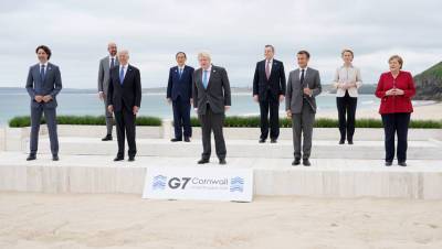 Джо Байден - Фотография лидеров G7 стала мемом - gazeta.ru - Англия