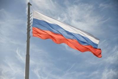 В Астраханском кремле провели торжественный митинг в День России - volg.mk.ru - Астраханская обл.