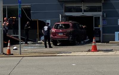 В США автомобиль влетел в здание клиники, трое погибших - korrespondent.net - США - шт.Пенсильвания - Питтсбург