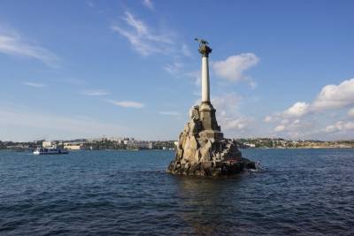 Роман Вильфанд - В Гидрометцентре рассказали о купальном сезона на курортах Черного моря - mk.ru - Сочи - Евпатория - Бердянск