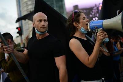 Нетаньяху уходит, демонстрации продолжаются - news.israelinfo.co.il - Тель-Авив