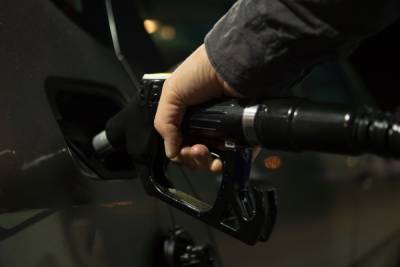 В Томской области цены на бензин выросли на 5-7% за год - tomsk.mk.ru - Томск - Томская обл.