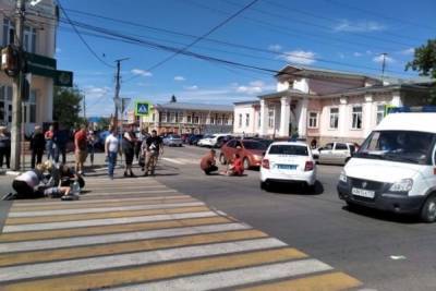 На Урале свадебный автомобиль сбил детей на пешеходном переходе - nakanune.ru - Челябинск