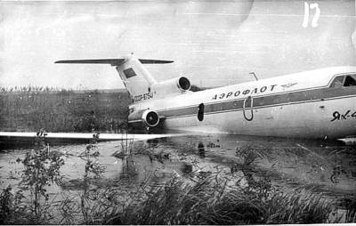 Чудесное спасение «литовского» ЯК-40 на украинском болоте - obzor.lt