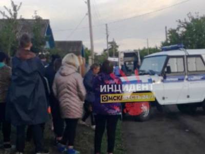 Виктор Захаров - В омском селе многодетный отец зверски убил дочь и искромсал ножом жену и сына - bloknot.ru - Омск - Омская обл.