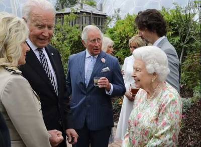 Елизавета Великобритании - принц Чарльз - Камилла - Джо Байден - Байден нарушил королевский протокол на саммите G7, - Daily Mail - novostiua.news - Англия