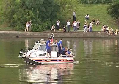 В Москве ребенок погиб, попав под винты катера - его семья каталась на водных лыжах - nakanune.ru - Москва