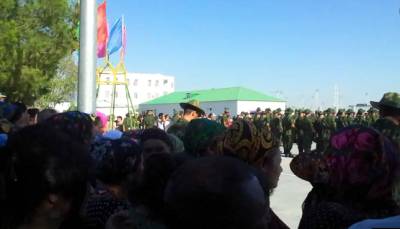 Повестка в день экзамена, взятки и суп без ложки. В Туркменистане сезон призыва в армию - dialog.tj - Туркмения - Ашхабад